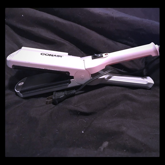2” Ceramic Hair Straightener - Picture 1 of 1